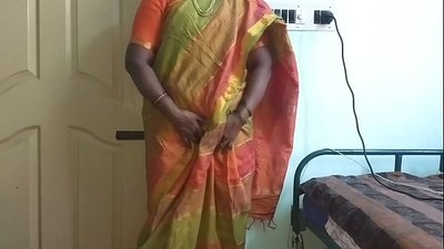 Indian desi maid haneho ny nonony voajanahary amin'ny tompon-trano